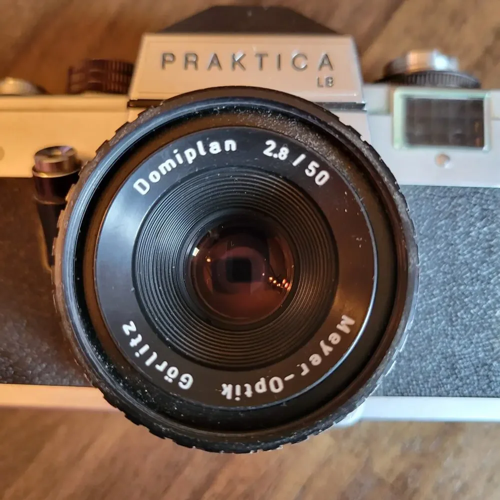 Praktica LB2 35mm SLR Film Camera 50MM F2.8 Meyer-Optik Domipla Hard Case